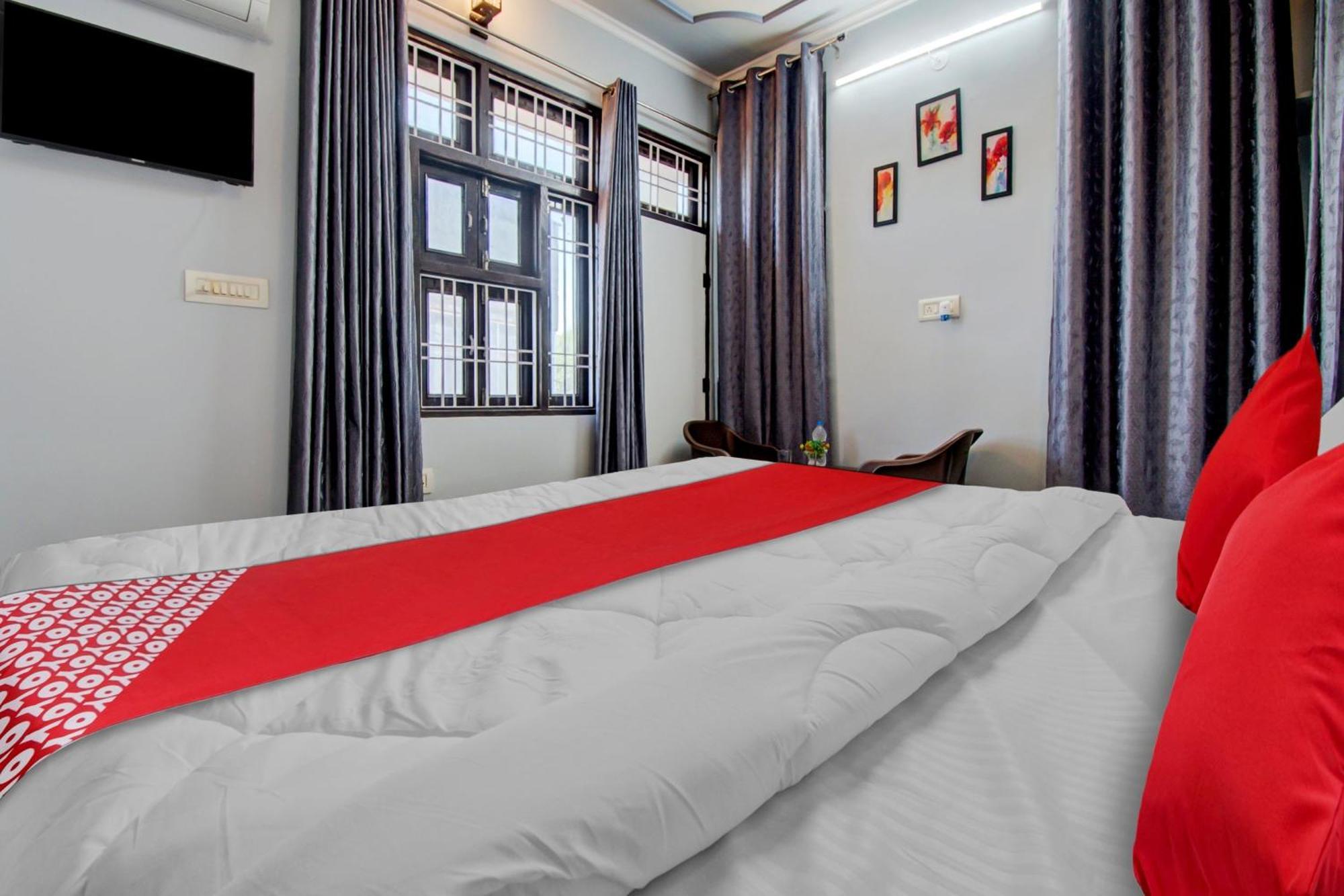 Oyo Flagship 81130 Vanya Guest House Jaipur Bagian luar foto