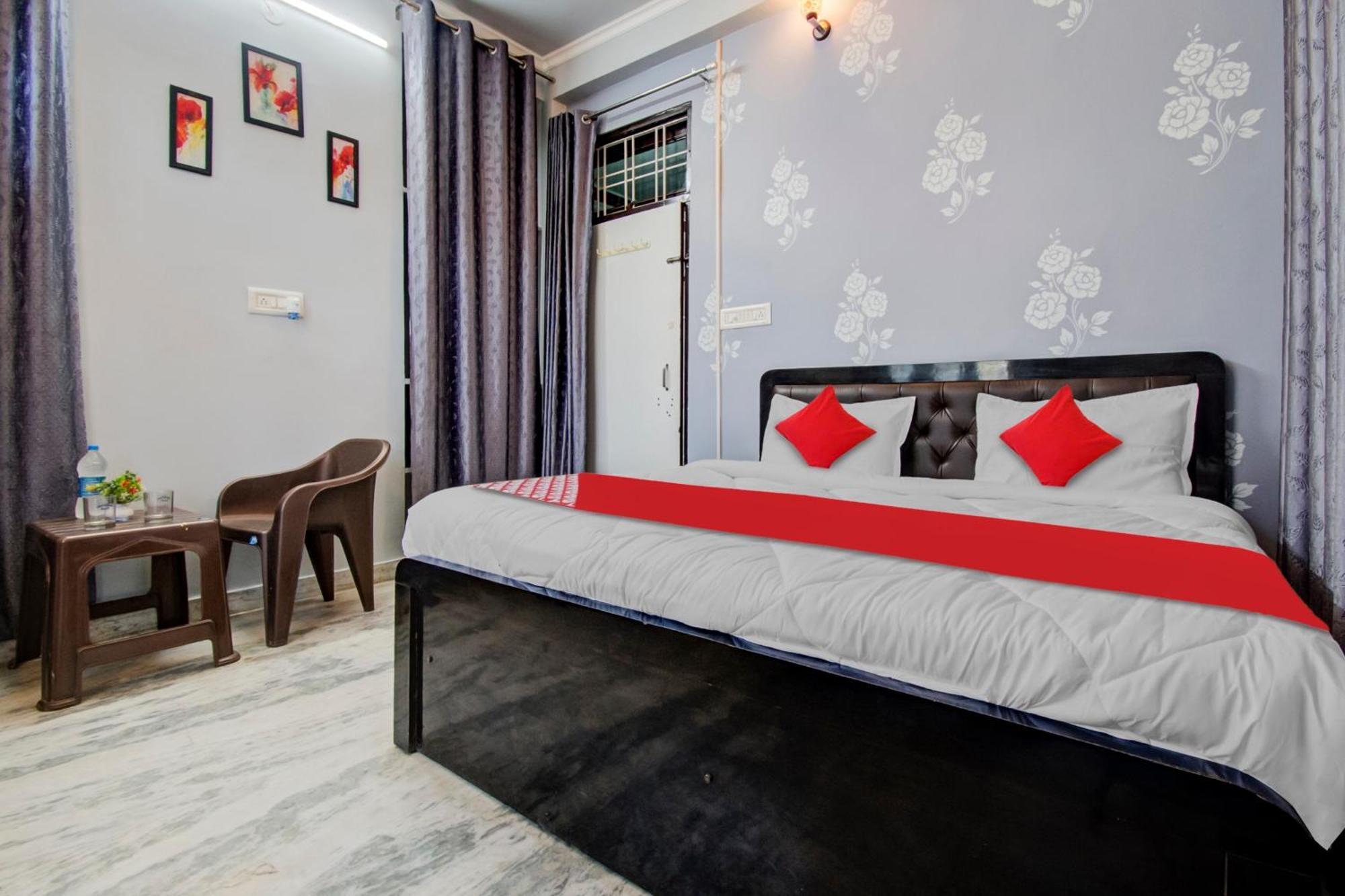 Oyo Flagship 81130 Vanya Guest House Jaipur Bagian luar foto