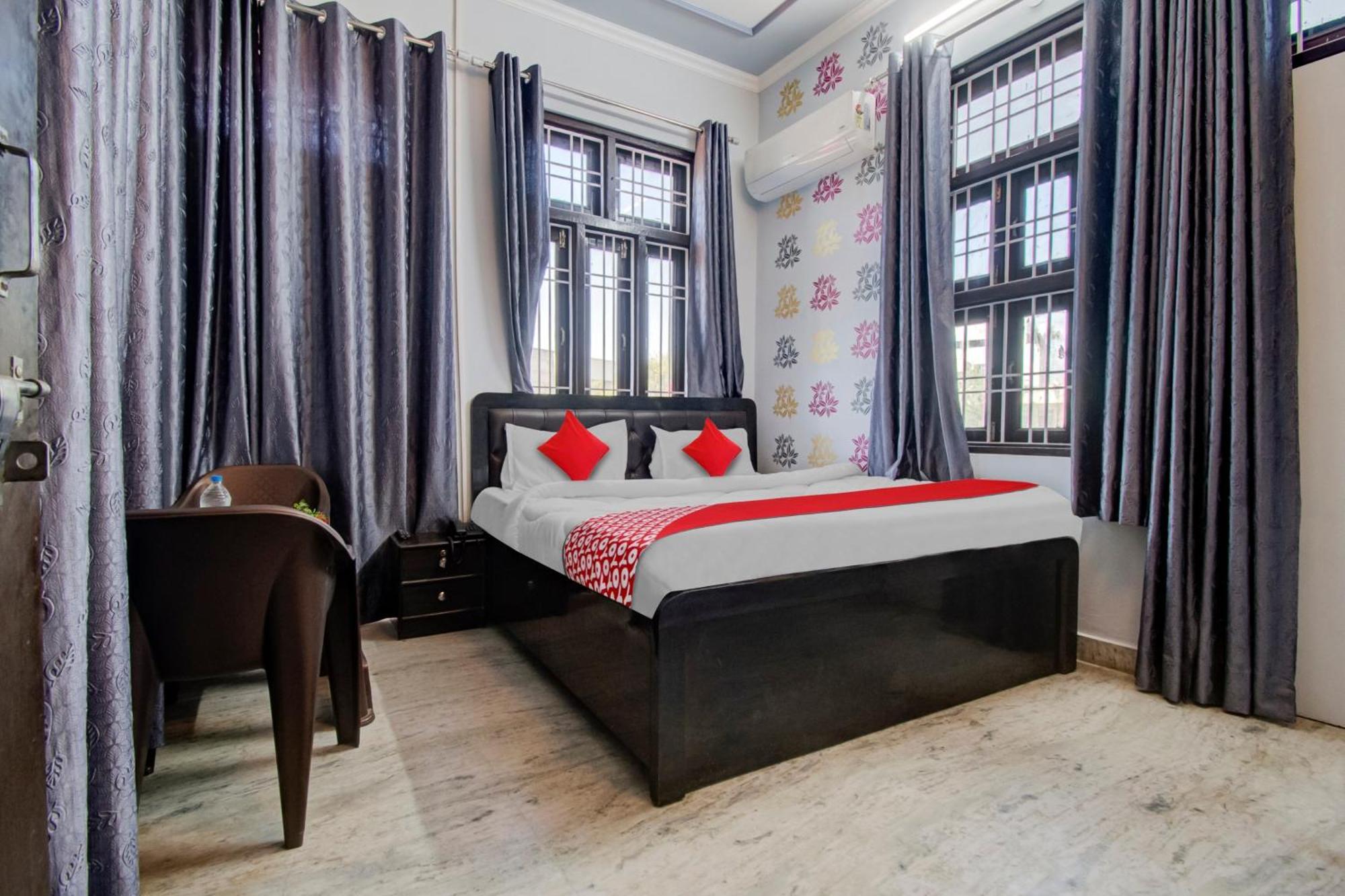 Oyo Flagship 81130 Vanya Guest House Jaipur Bagian luar foto