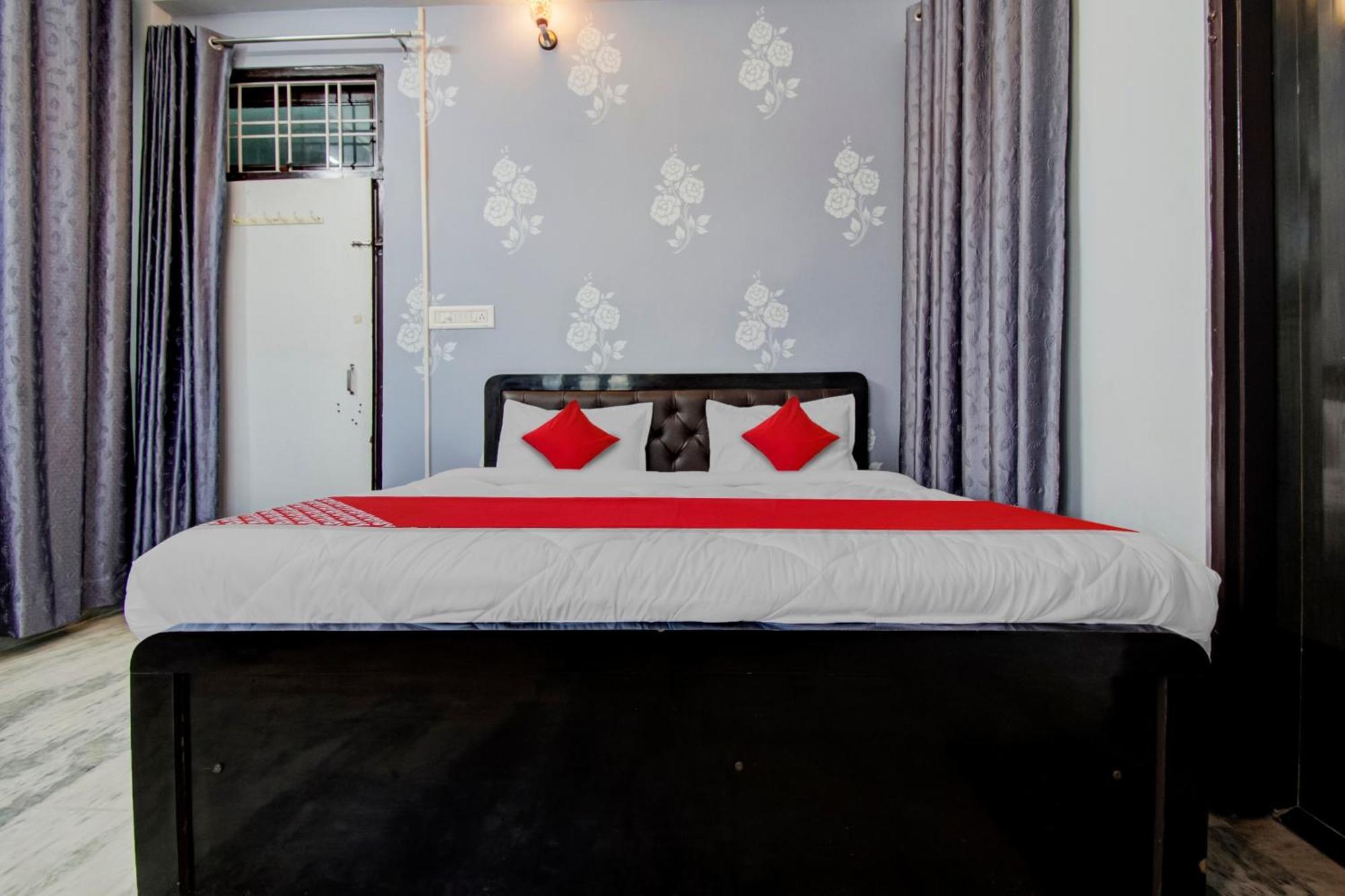 Oyo Flagship 81130 Vanya Guest House Jaipur Bagian luar foto