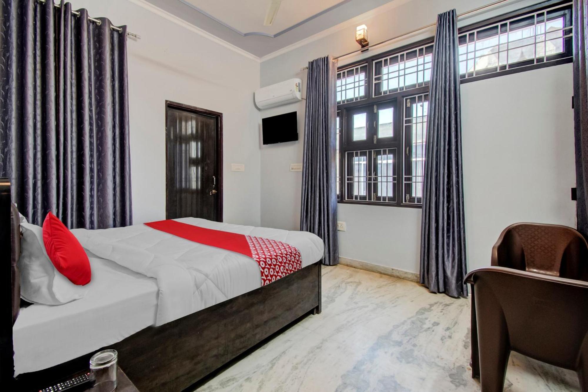 Oyo Flagship 81130 Vanya Guest House Jaipur Bagian luar foto