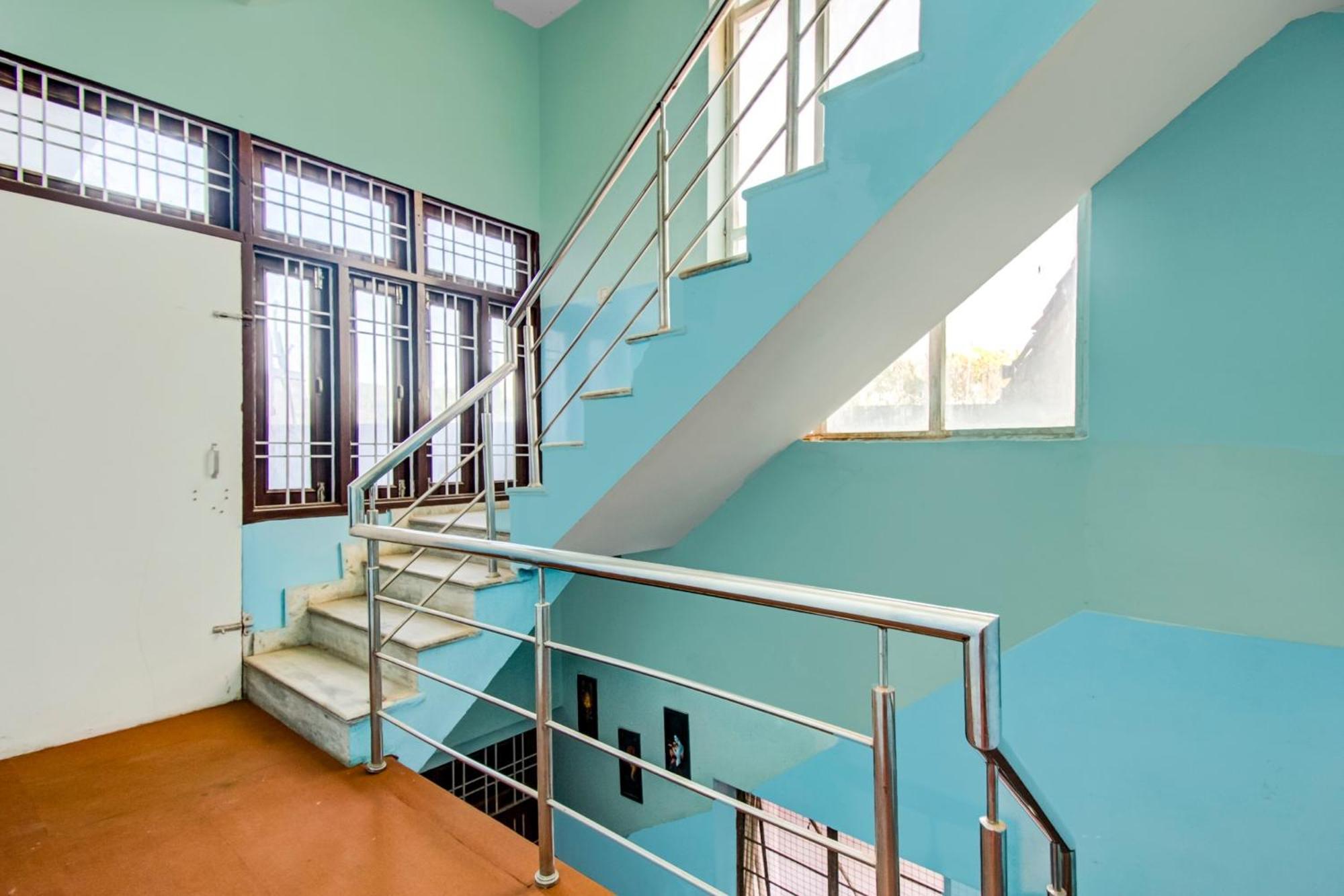 Oyo Flagship 81130 Vanya Guest House Jaipur Bagian luar foto